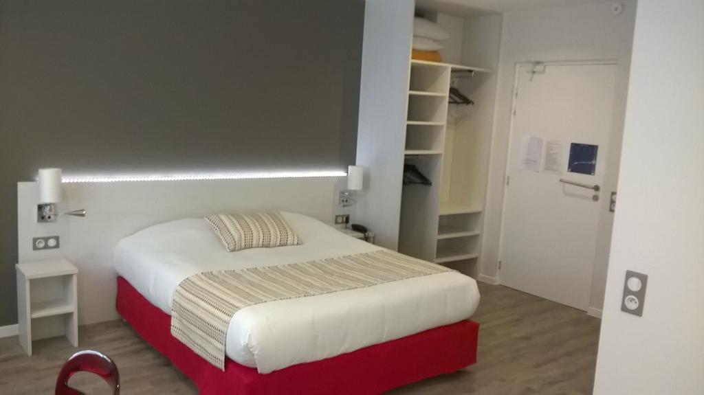 Contact Hotel Du Cerf Château-Gontier 部屋 写真